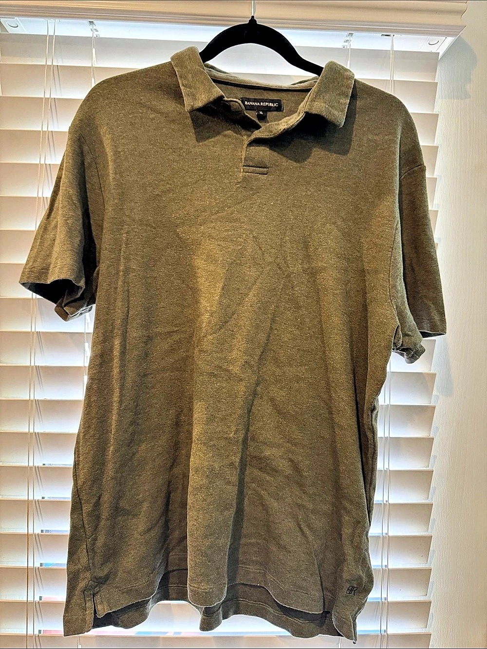 Banana Republic Men's Polo Shirt in XL Like New